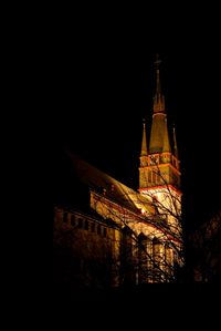 Villmarer Pfarrkirche bei Nacht, Ferienhaus im Lahntal, NaturaVita Villmar